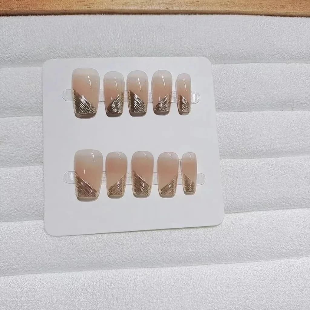 أظافر صناعية قصيرة مربعة بتصميم فرنسي مائل - 10 قطع